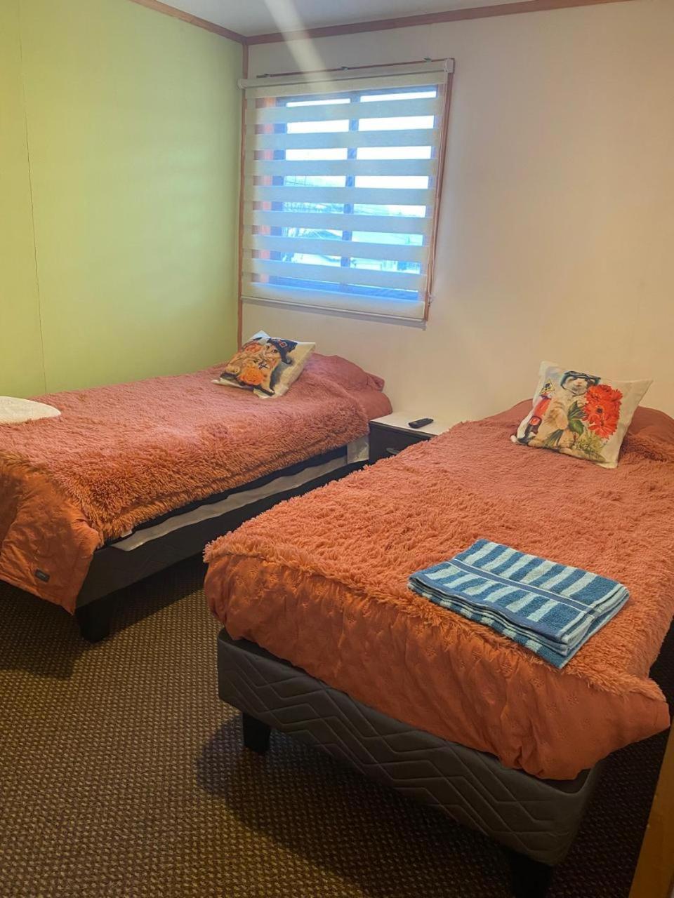 Posada De Los Gatos Bed & Breakfast Puerto Natales Ngoại thất bức ảnh