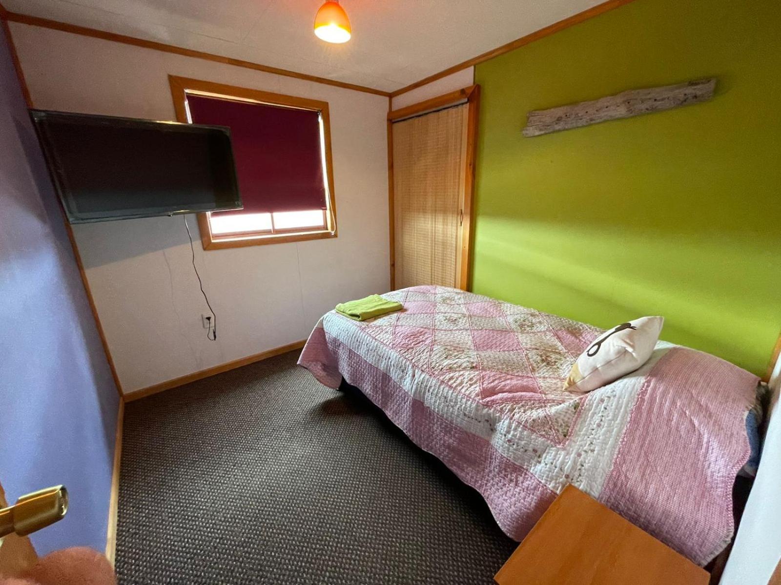 Posada De Los Gatos Bed & Breakfast Puerto Natales Ngoại thất bức ảnh